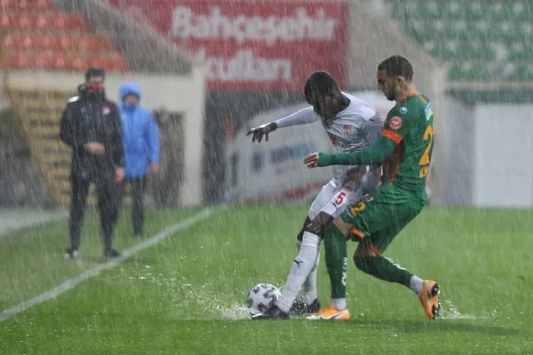 Alanyaspor - Sivasspor maçına yağmur engeli | Peki maç ne zaman oynanacak? - 6