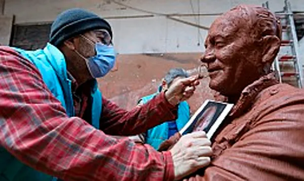 CHP’nin heykel projelerinin ardı arkası kesilmiyor! İzmir’e bir heykel daha yaptılar