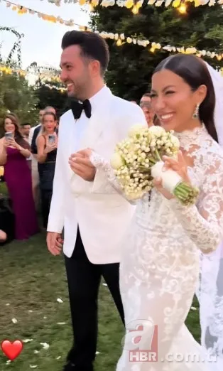 Sibel Can'ın eski eşi Hakan Ural'dan oğlu Engincan Ural ve Merve Kaya’nın ayrılık haberlerine yanıt! Gelinine laf ettirmedi! 12