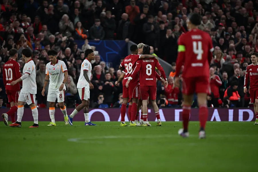 anfieldda-ruya-yarim-kaldi-galatasaray-avrupaya-veda-etti-1773891031138.jpg Liverpool - Galatasaray maçından görüntü