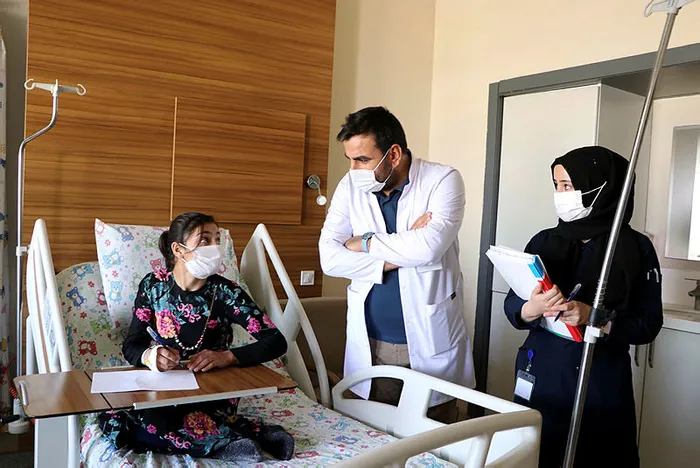 Sağlık Bakanı Koca'ya Nazlı'dan şarkılı teşekkür - 3