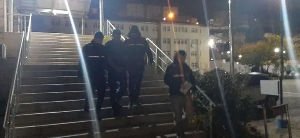 Şırnak'ta terör operasyon operasyonu: "Canfeda Alman" kod adlı Azad Öngüç isimli terörist saklandığı tır dorsesinde yakalandı - 3