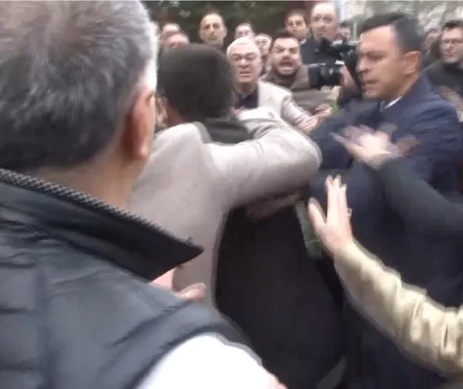 A Haber muhabirinin saldırıya uğradığı olaydaki kişi Ekrem İmamoğlu’nun adamı çıktı