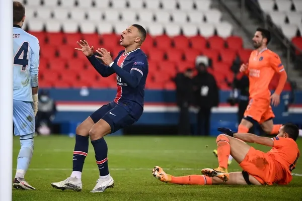 Paris Saint Germain - Başakşehir maçını ev sahibi ekip 5-1 kazandı - 2