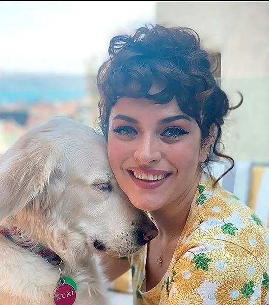 Son dakika: Başörtülü akademisyen Neşe Nur Akkaya’nın saldırıya uğramasına tepki yağdı: Utanç verici insanlık suçu