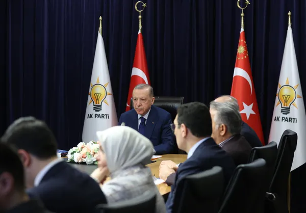 AK Parti il Başkanları Toplantısı | Cumhur İttifakı genişliyor mu? Başkan Erdoğan’dan flaş açıklama: Yeni arkadaşlarımızla destan yazacağız