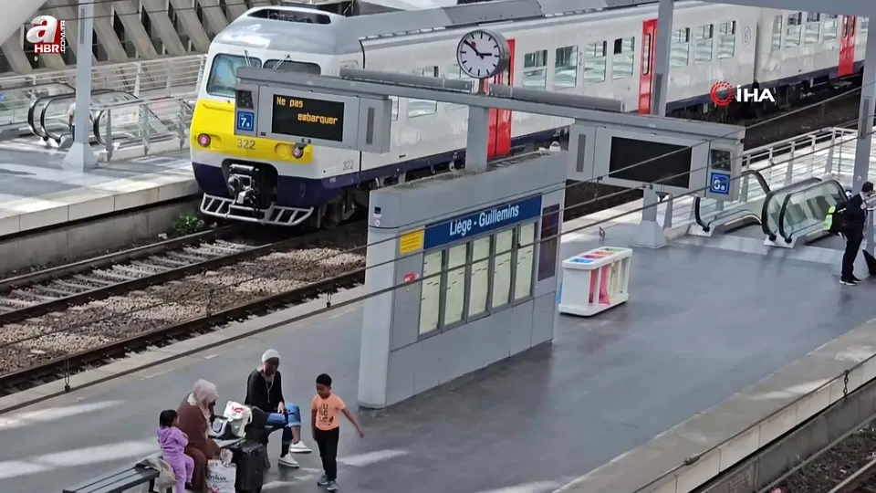 Belçika’da genel grev ulaşımı felç etti!