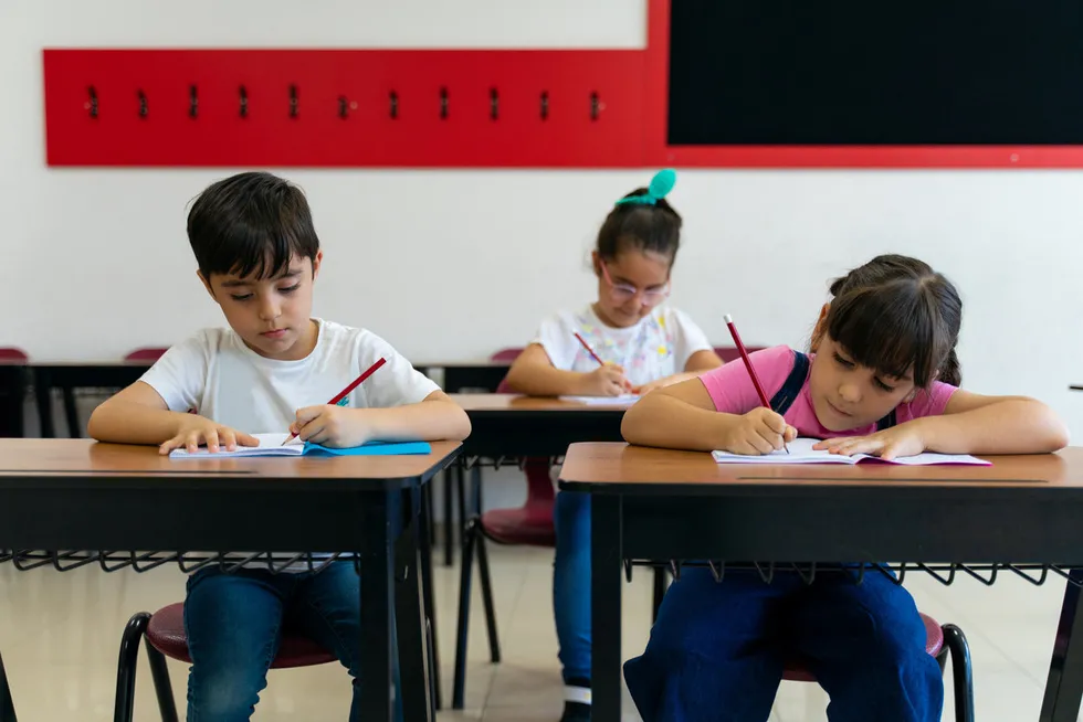 pisa-2025te-aile-destegi-alarmi-veliler-ogretmen-yonetiyor-cocukla-ilgilenmiyor-1790135282408.jpg PISA 2025'te aile desteği alarmı: Veliler öğretmen yönetiyor çocukla ilgilenmiyor! - 7