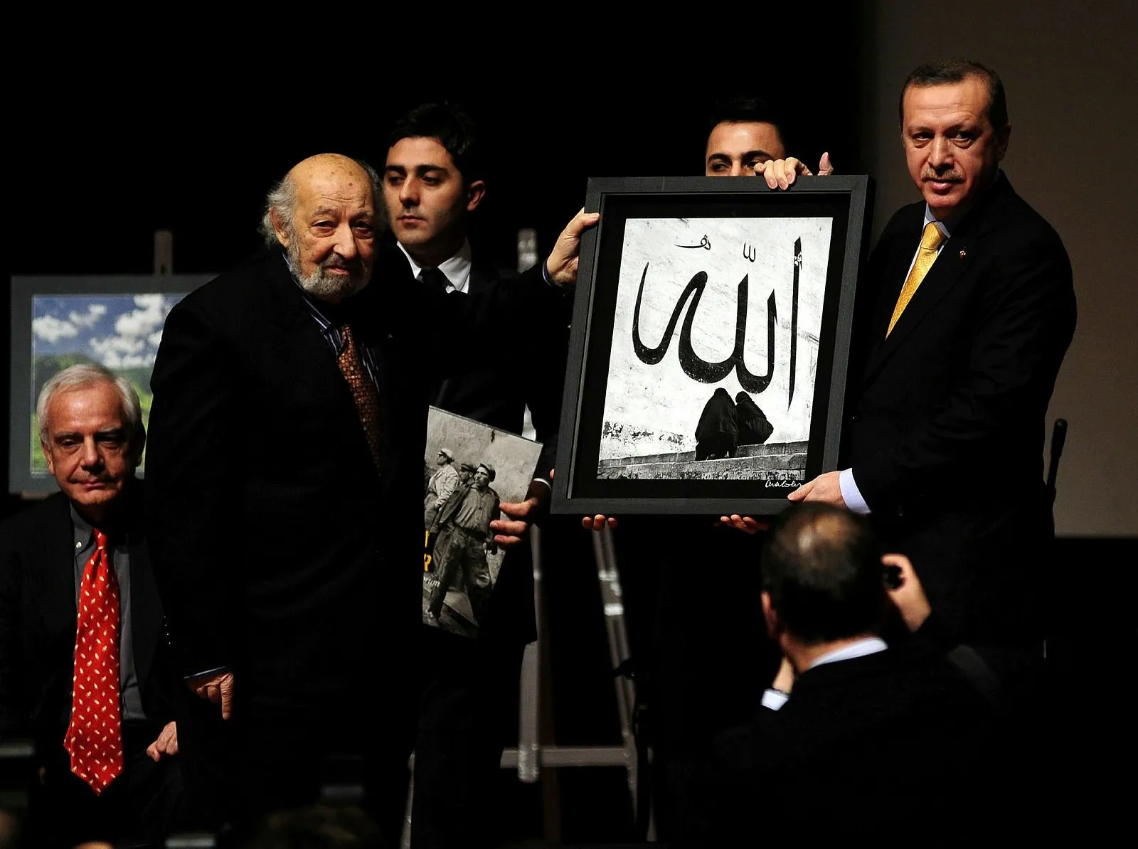 baskan erdogan dan ara guler icin