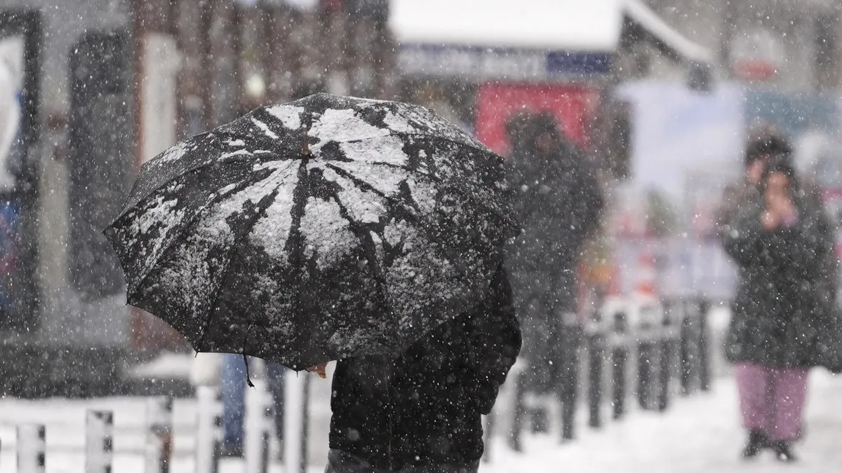 Buz keseceğiz! Uzman isim İstanbul'a kar yağışı için tarih verdi