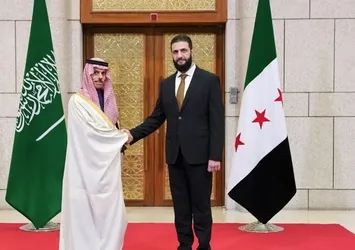 Şara'nın ilk ziyareti Suudi Arabistan'a