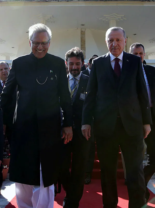 Başkan Erdoğan cuma namazını Pakistan Cumhurbaşkanı Arif Alvi ile birlikte kıldı