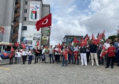 İstanbul'da oto galericiler İsrail'i protesto etti