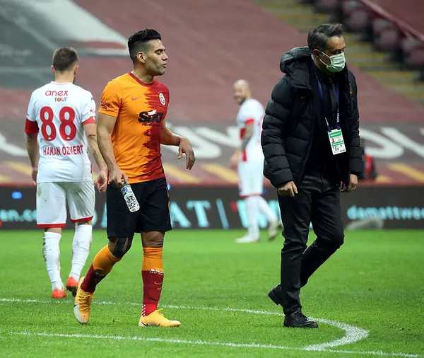 Son dakika: Süper Lig 16. hafta karşılaşması Galatasaray 0-0 Antalyaspor MAÇ SONUCU