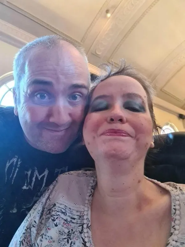 Türkiye sağlıkta altın çağını yaşıyor! Avrupa’nın sağlık sistemi çöktü çökecek! Fransa can çekişiyor: otoparklar hastane oldu