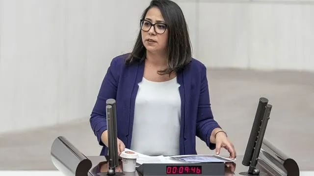 Son dakika: CHP İstanbul Milletvekili Sera Kadıgil Sütlü istifa etti! Yeni partisi belli oldu