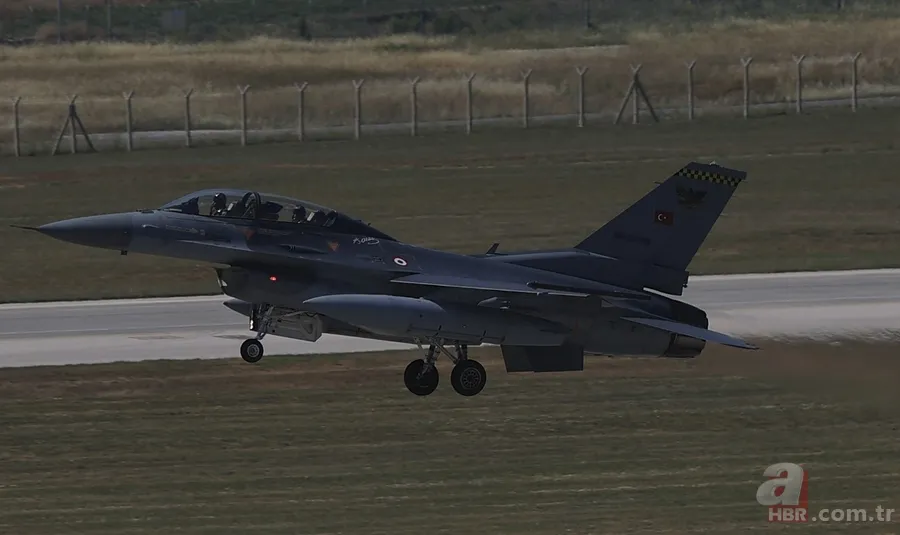 Türkiye'nin gururu: Akıncı Filo'nun "çelik kanatları" 7 dakikadan az sürede gökyüzünde 7