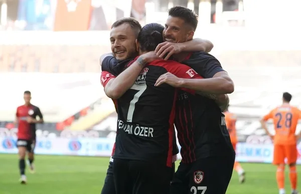 Gaziantep FK 2-0 Medipol Başakşehir (MAÇ SONUCU-ÖZET) - 1