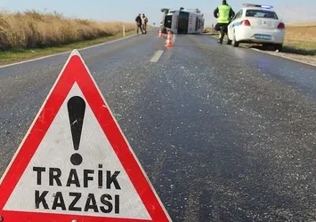 Motosiklet ile bisiklet çarpıştı: 2 yaralı