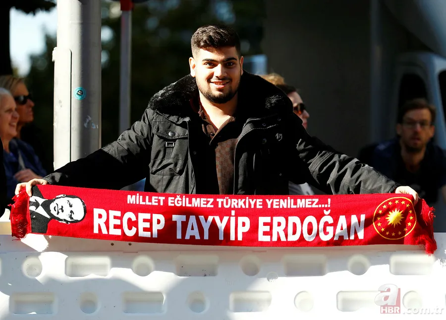Başkan Recep Tayyip Erdoğan Almanya'da böyle karşılandı 15