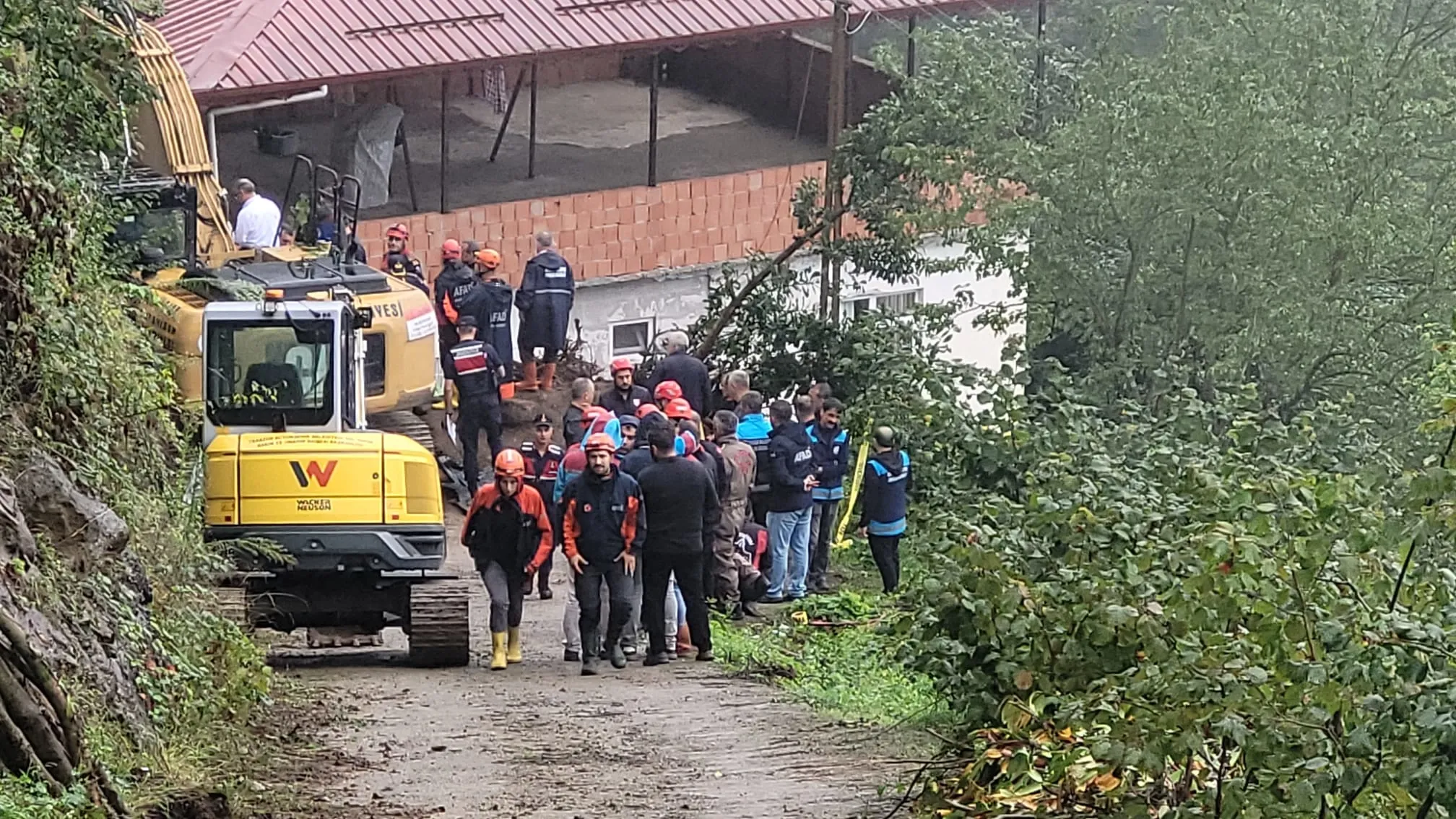 Trabzon’da iş kazası! Toprak altında kalan kişi hayatını kaybetti