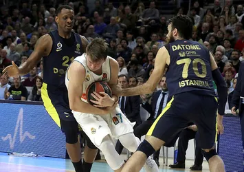 Real Madrid - Fenerbahçe Doğuş: 83-86