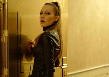 Almanya'daki kriz Meryem Uzerli'yi vurdu! Hem aşkından hem işinden oldu