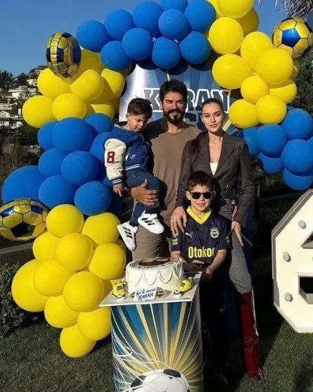 İmaj değiştiren Fahriye Evcen’den ayna pozu!