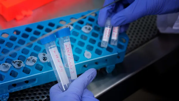 Bakan Koca açıkladı: İlk ben aşı olacağım