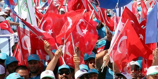 1 Mayıs mesajları ile işçileri unutmayın! En güzel, en yeni kısa 1 Mayıs İşçi Bayramı mesajları 24