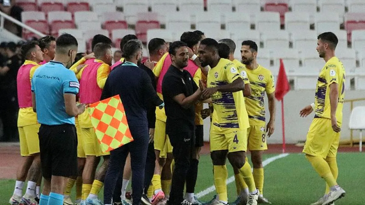 ikas Eyüpspor Sivasspor'u tek golle geçti! Namağlup lider oldu