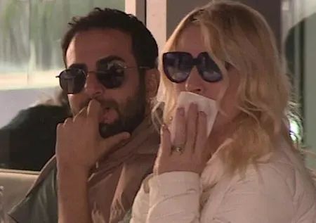 Seda Sayan ile 26 yaş küçük eşi Çağlar Ökten'den ilk balayı karesi! Özel jetle Paris sefası