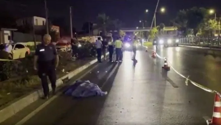 Antalya’da feci kaza! 3 genç hayatını kaybetti | Kopan dili 25 metre uzağa fırladı