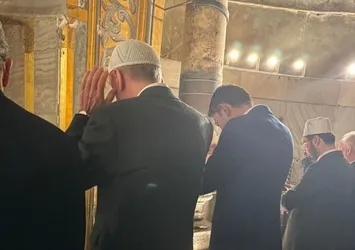 Başkan Erdoğan ve Murat Kurum akşam namazını Ayasofya Camii'nde eda etti | Vatandaşlar yoğun ilgi gösterdi