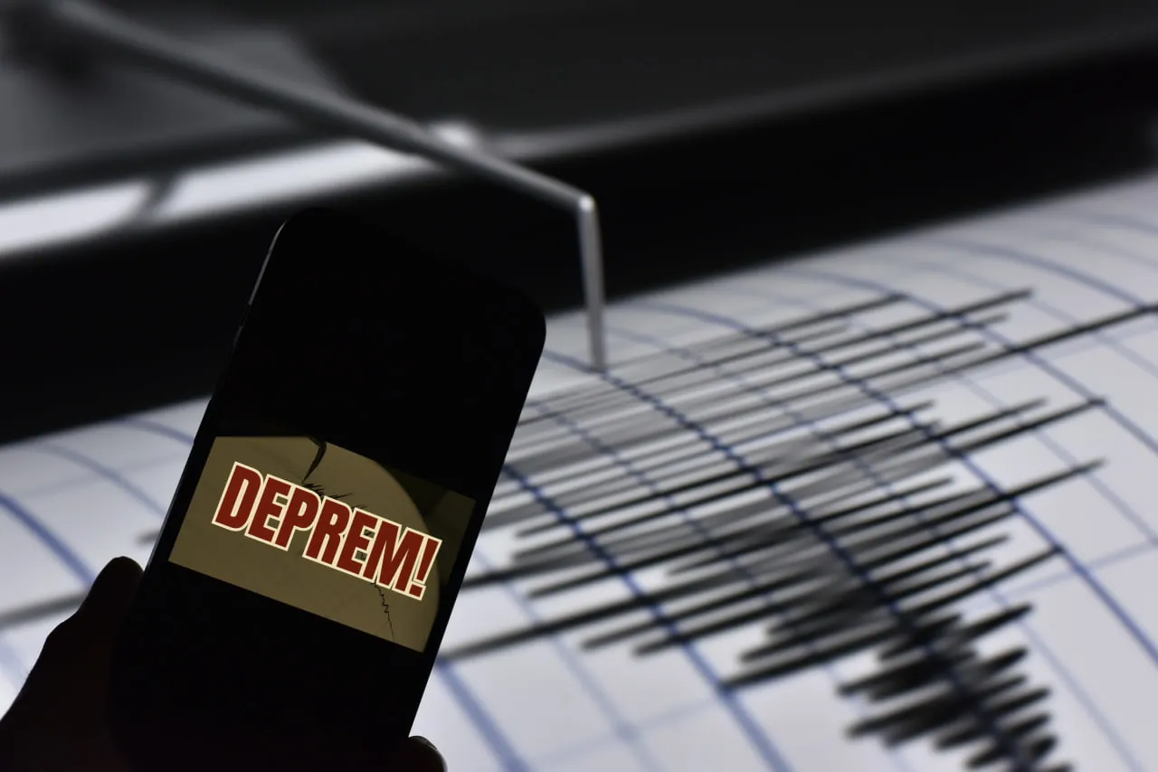 Deprem bildirimi telefondan nasıl açılır? iOS ve Android deprem uyarı sistemi nasıl kullanılır? İşte adım adım yolları...