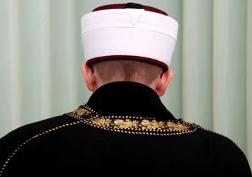 İmam, namaz kılmayan erkekler bacımdır deyince...
