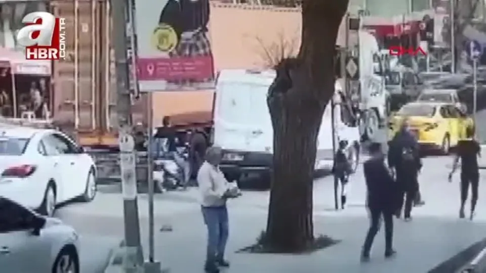 İstanbul Güngören’de taksici ile yaya yumruk yumruğa kavga etti