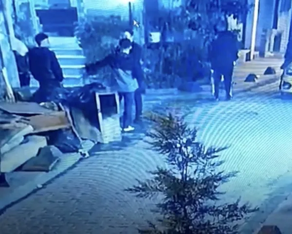 1639896983138.jpg İstanbul’da dehşet anları! Kurşun yağdırdılar - 1