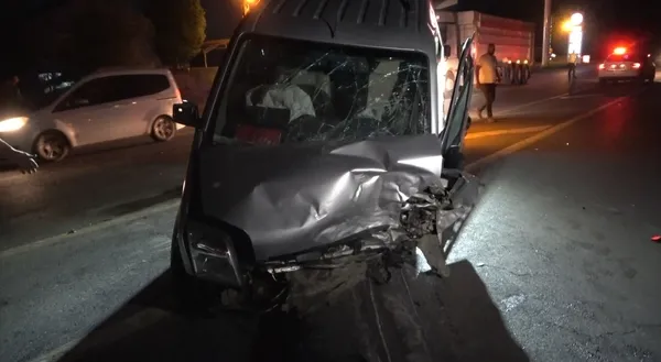 1689883167073.jpg Muş'ta hafif ticari araç ile otomobil birbirine girdi: 1'i bebek 8 kişi yaralandı - 1