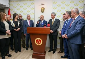 Turgut Altınok "Ankara'nın derdi problemi çok" dedi ve ekledi: Projesi olan bir belediye başkanı lazım!