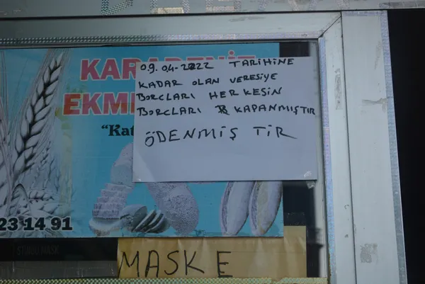 1649571133235.jpg Ordu'da herkes onu konuşuyor! Bakkalları tek tek gezerek borçları ödedi - 4