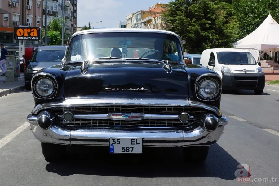 1967 model klasik Chevrolet'e gözü gibi bakıyor 3