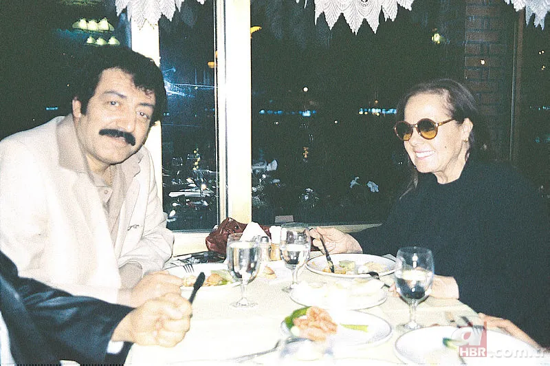 Muhterem Nur kimdir, kaç yaşında? Müslüm Gürses ve Muhterem Nur arasında kaç yaş fark var? 6