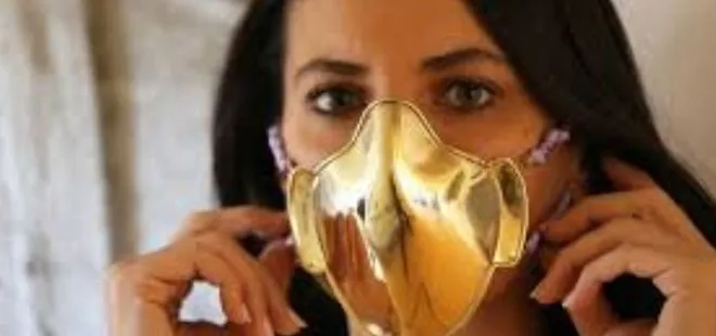 O maskenin fiyatı dudak uçuklattı! Eminönü’nde yapılan altın maskeler alıcılarını bekliyor!