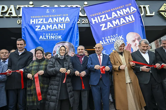Cumhur İttifak ABB Başkan adayı Turgut Altınok’tan CHP’nin ’Yavaş’ına ayar: Ankara’nın sokaklarında gören yok, Londra’da gören çok!