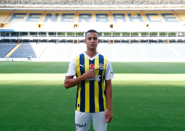 1689883182070.jpg Fenerbahçe'ye eski Galatasaraylı! Marsilya'dan Bartuğ Elmaz'ın transferi resmen açıklandı - 2
