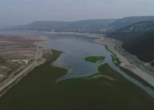 70 yıllık minare ortaya çıktı! Kuraklık alarmı veren Porsuk Barajı havadan görüntülendi