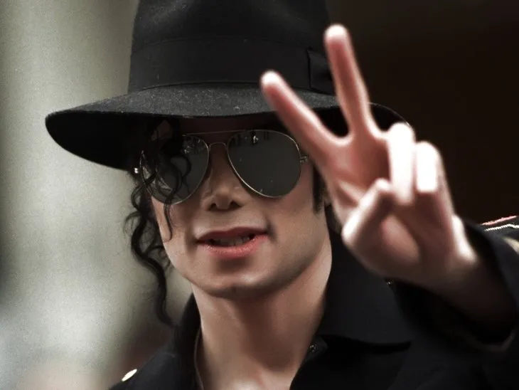 Michael Jackson’ın cinsel istismarlarını konu alan belgesel dünyayı sarstı! Tüm izleri silinecek!