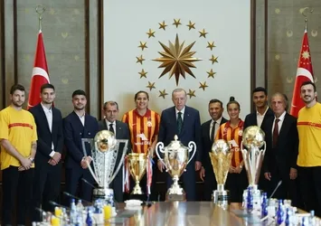Son dakika | Başkan Erdoğan Galatasaray heyetini kabul etti