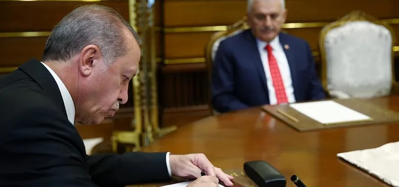 YAŞ kararları "darbe" söylentisine yanıt oldu